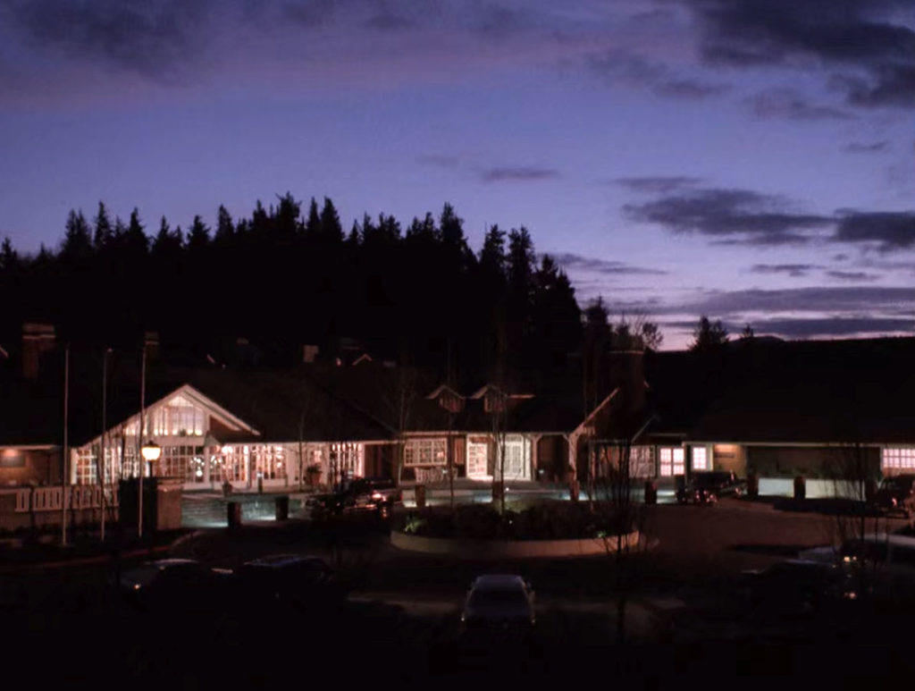 Great Northern Hotel at dusk
