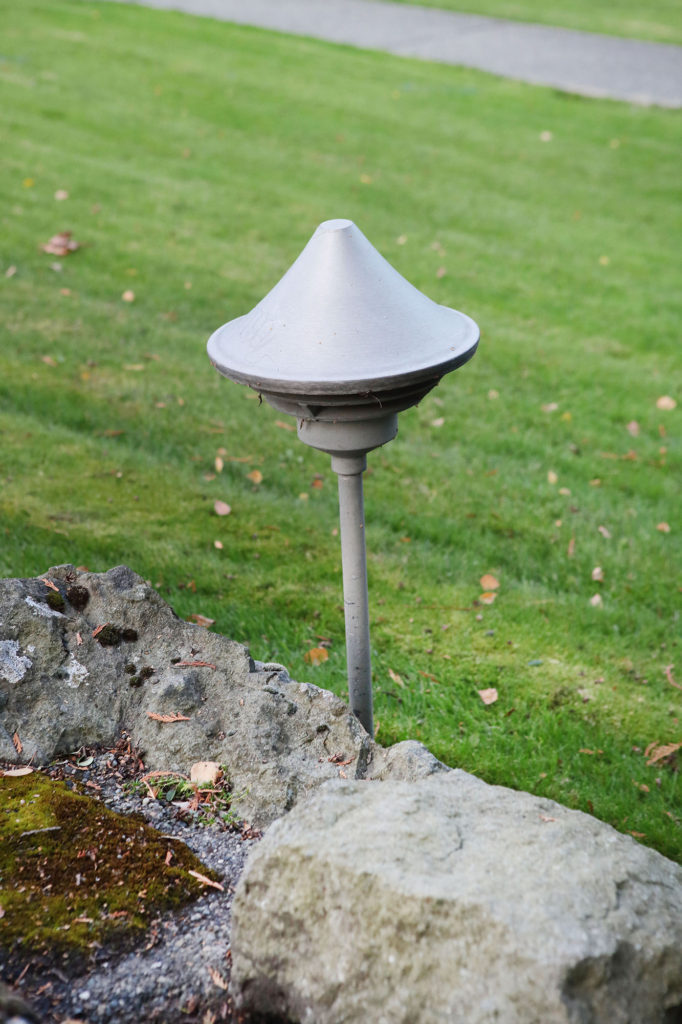 Lamp outside Cascade Behavioral Health