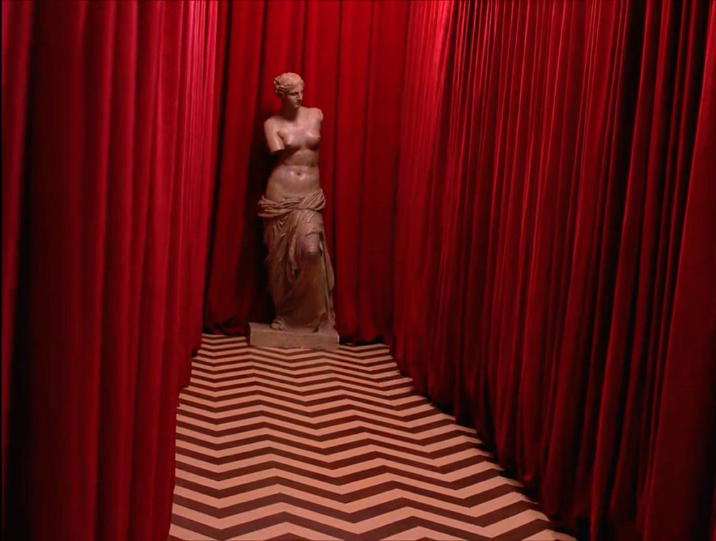 Venus De Milo in the Red Room from Episode 2022