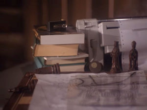 Windom Earle's Desk in Episode 2020