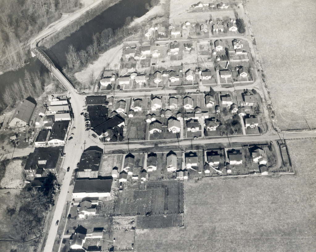 Aerial view of the town of Meadowbrook in 1943. PC: Snoqualmie Valley Historical Museum