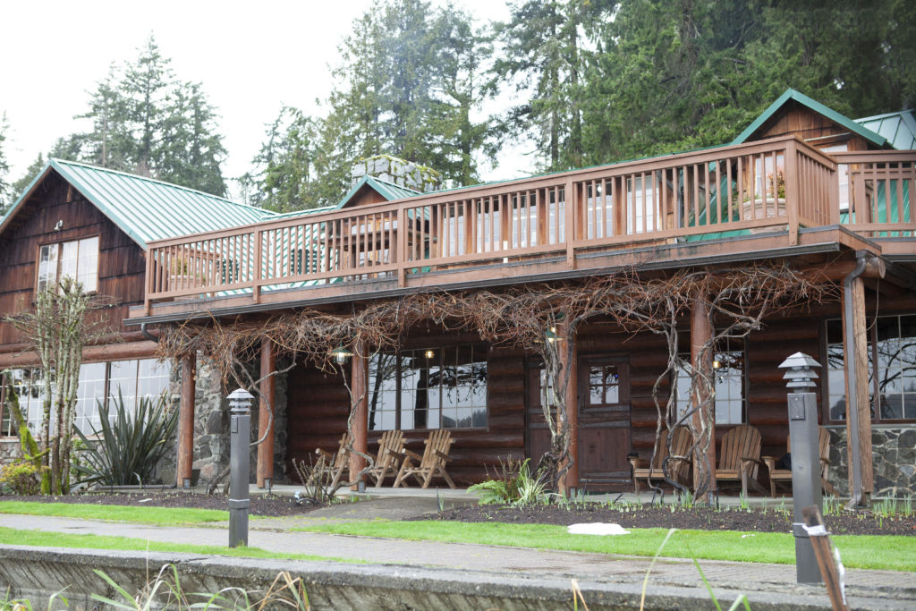 Kiana Lodge