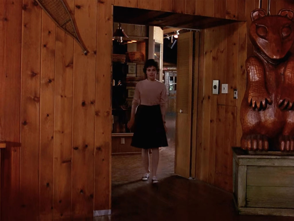 Audrey Horne entering the dining room
