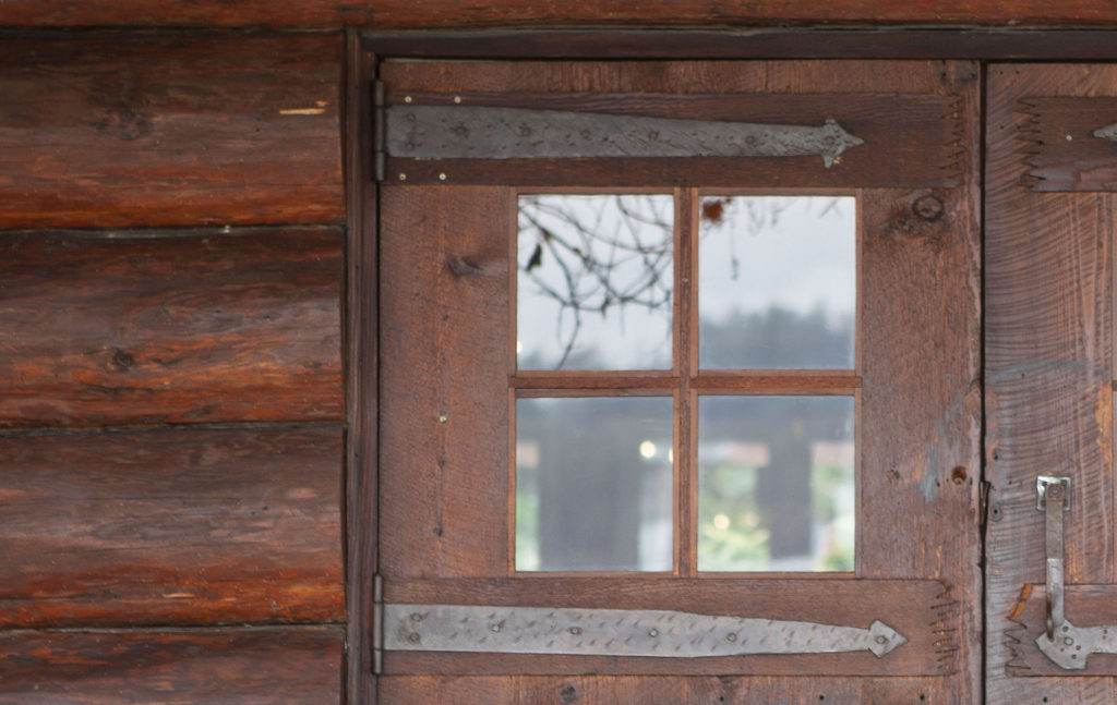 Twin Peaks Film Location - Blue Pine Lodge Kitchen Door Exterior