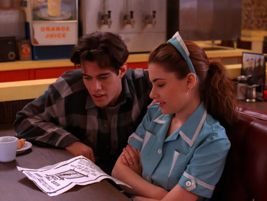 Bobby Briggs and Shelly Johnson at the Double R Diner