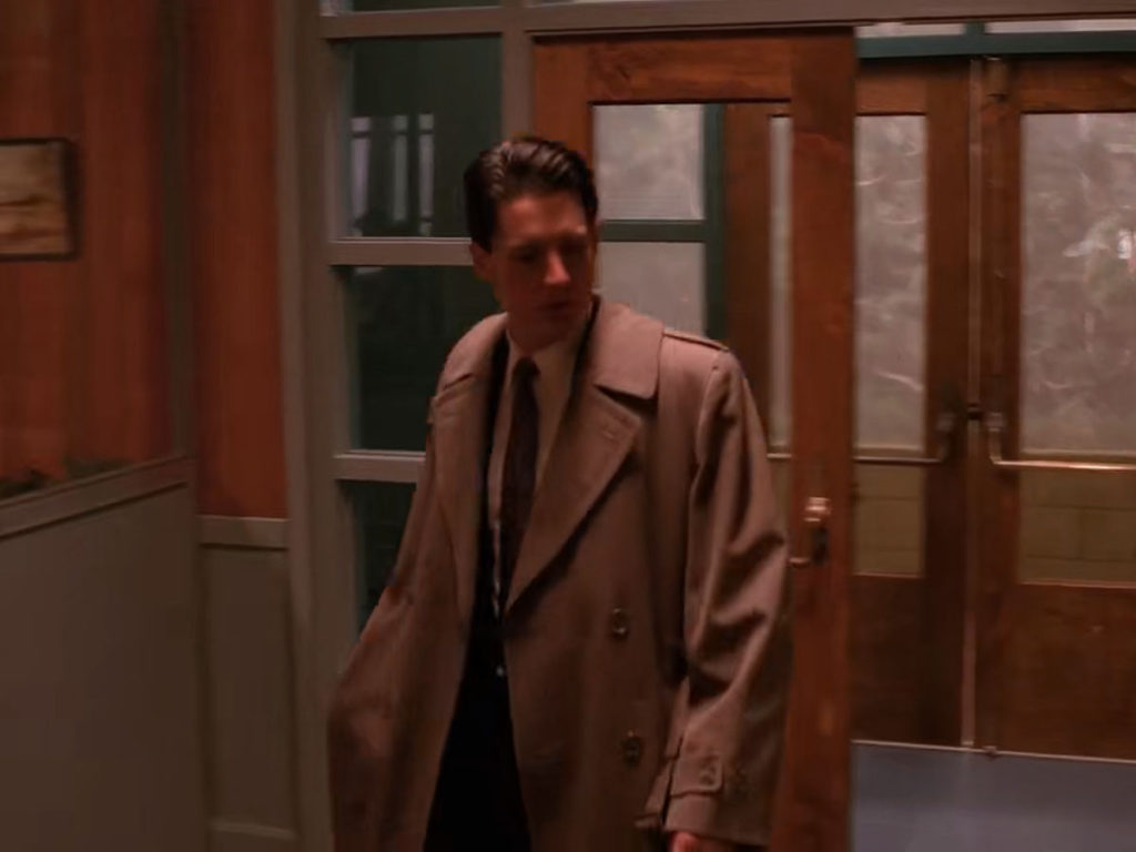 Dale Cooper Arrives at Twin Peaks Sheriff's Department