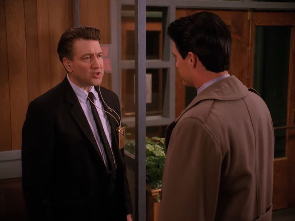 Gordon Cole and Dale Cooper at the Twin Peaks Sheriff's Department